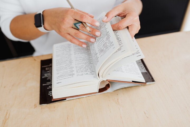 Apprentissage, évaluation et outils d'assistance à la traduction
